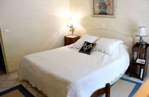Murs Bed & Breakfast | Les Chambres d'Adeline B&B