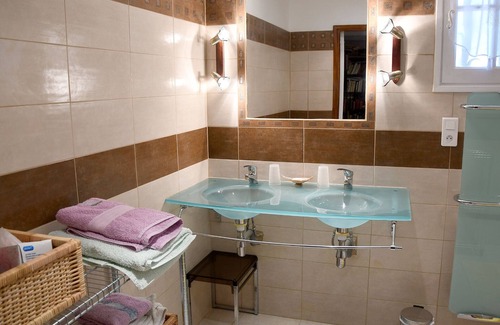 Murs Bed & Breakfast | Les Chambres d'Adeline B&B