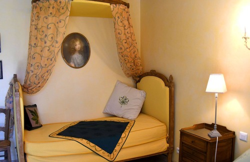 Murs Bed & Breakfast | Les Chambres d'Adeline B&B