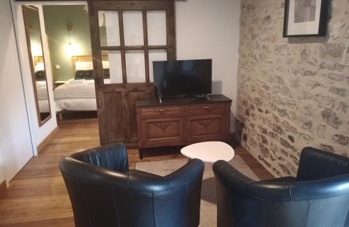 Ginals Bed & Breakfast | Les granges de l abbaye