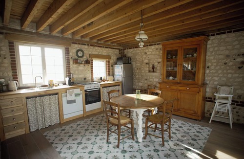 Poses Other | Les Jardins de Félicie. FarmHouse near Lac and Seine.