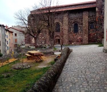Le Monastier-sur-Gazeille Bed & Breakfast | Les piaules du dahu