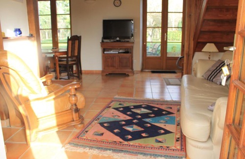 Deneze-sous-le-Lude House | Les Pins á La Cerniere Gites