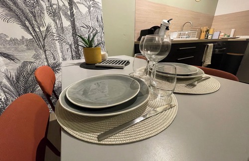 Dijon Apartment | Les Vignes - Cosy, View over Dijon