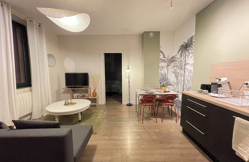 Dijon Apartment | Les Vignes - Cosy, View over Dijon