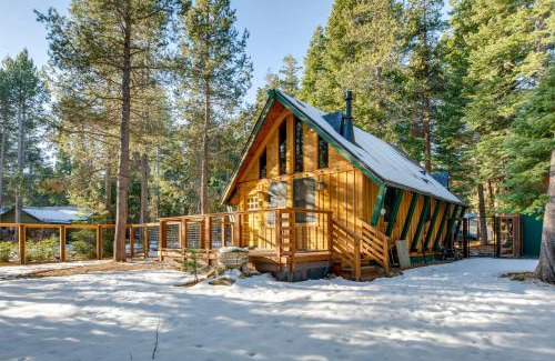 Tahoma Apartment | Less Than 1 Mi to Beach Peaceful Studio with Deck in Tahoma