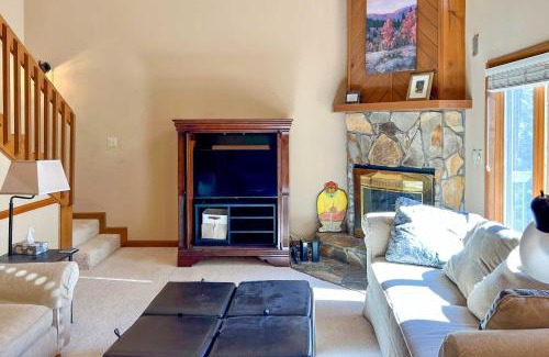 Sugar Mountain Apartment | Less Than half Mi to Sugar Mountain Resort Cozy Condo!