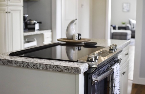 Alix House | Lets Unwine + Game room +Backyard Oasis!