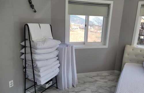Geoje House | Leve de Mongdol Pension