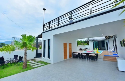 Rayong Villa | Level UP pool villa Rayong