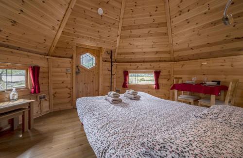 West Laroch House | Leven View Lodges - Callart