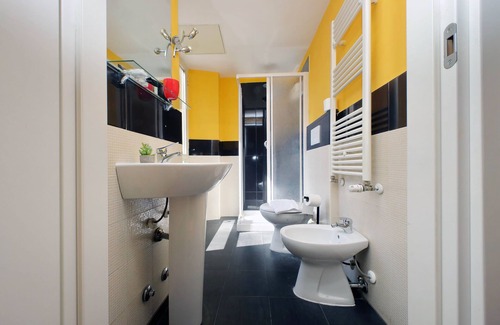 Salario House | LHG Comfy Rooms