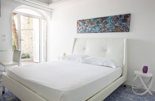 Marina Piccola Cottage | LHP Suite Executive Cottage Capri