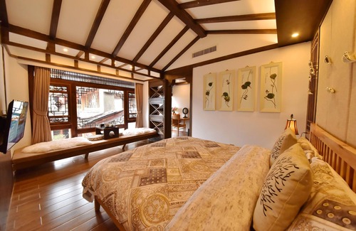 Gucheng House | Li Jiang Tang Feng Yard No.3