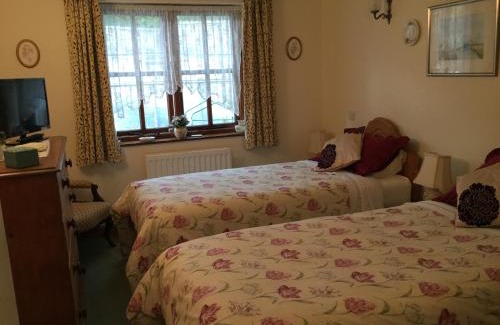 Staveley Bed & Breakfast | Li’le Hullets, 3 Seed Howe Cottages