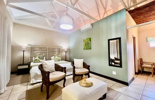 St. Lucia Cabin | Lidiko Lodge