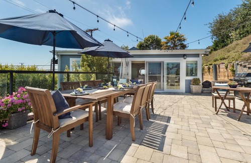 Eastern Malibu House | Life is better at the Beach in Malibu! Lux 3 bdr Home Spectacular Ocean Views