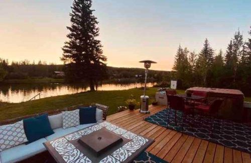 College House | Life is Better on the River