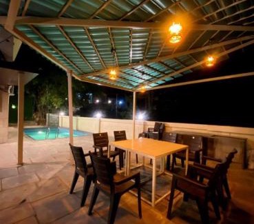 Tungarli Villa | Lifeline Villas - Luxurious Elegant Getaway Villa With Table Land View