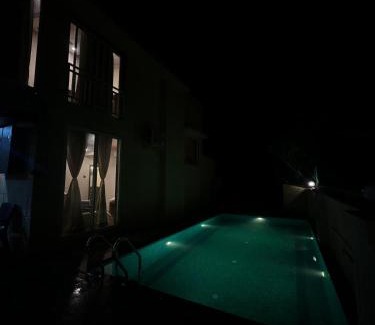 Tungarli Villa | Lifeline Villas - Luxurious Elegant Getaway Villa With Table Land View