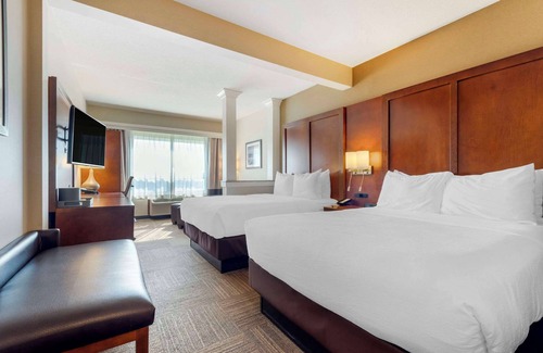Canal Park Hotel | Lift Bridge Lodge, an Ascend Collection Hotel