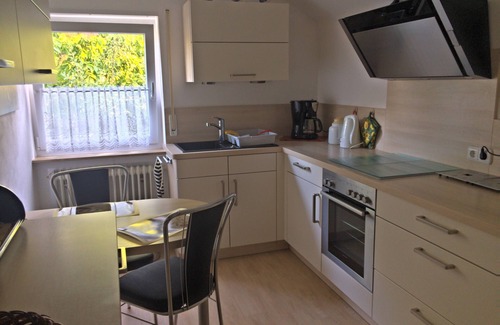 Neustadt-Geinsheim Apartment | Light-filled, 85 sqm * (DTV) Apartment in the beautiful Pfalz