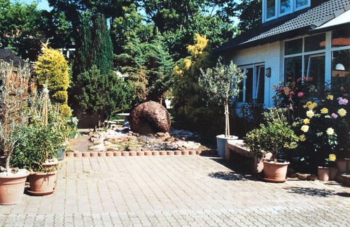 Neustadt-Geinsheim Apartment | Light-filled, 85 sqm * (DTV) Apartment in the beautiful Pfalz