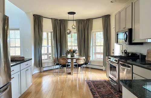West Stockbridge House | Light-filled family home. Book now for the summer!