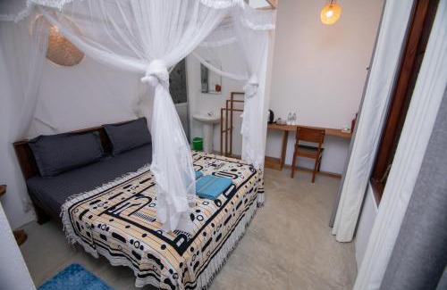 Devinuwara House | Light house beach home