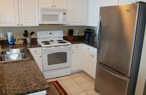 Gulf Shores Condo | Lighthouse 1405 by ALBVR