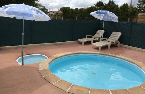 Lesparre-Medoc House | Lighthouse Cottage + Boat Activities, Towed Buoys, Sea Fishing, Wine Tourism