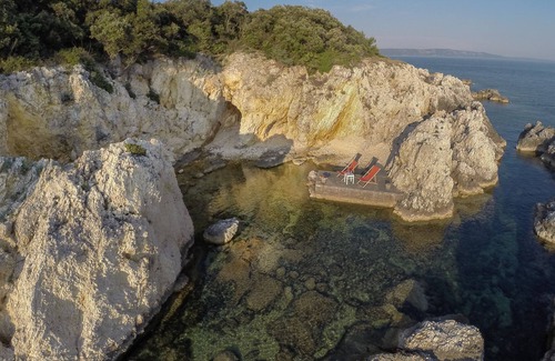 Koromacno House | Lighthouse Crna Punta nearby Labin – Crovillas GmbH