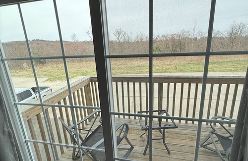 Beaver Falls House | Like new Cozy townhome with home office in Beaver Falls, near Pittsburgh