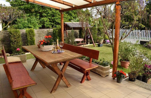 Balatonvilagos Apartment | Liliom Apartman