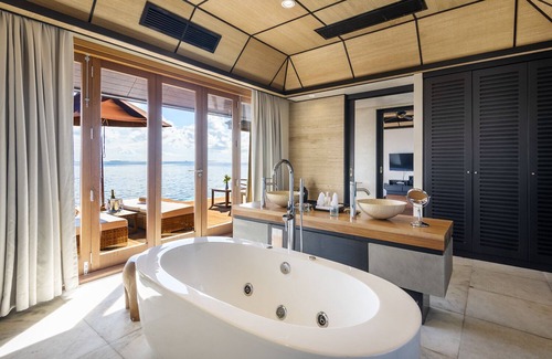 Huvahendhoo Resort | Lily Beach Resort & Spa - All Inclusive
