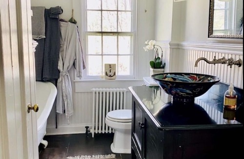 North Stamford House | Lily Pond Farmhouse Charming 1820s home overlooking private pond on CT/NY border