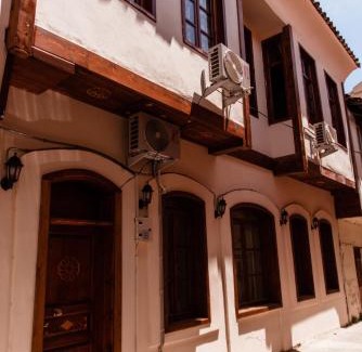 Kaleici Hostel | Lily Town Hotel