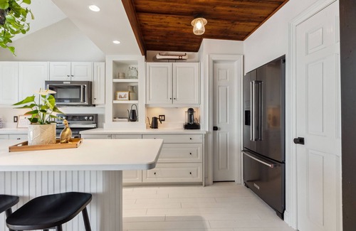 Lake of Bays Cottage | Lily’s Lake House - Luxury Cottage Experience