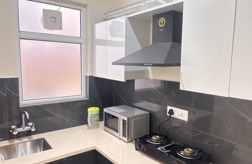 Sector 39 Hotel | Lime Tree 1BHK Service Apartment