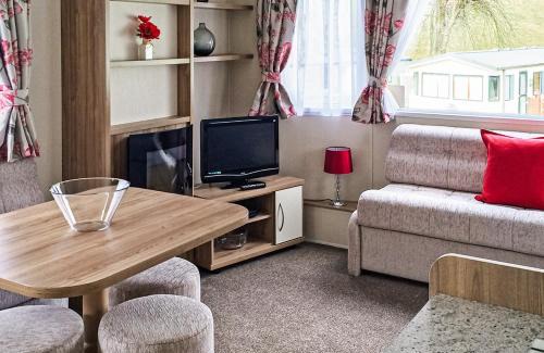 Buxton Resort | Lime Tree Park