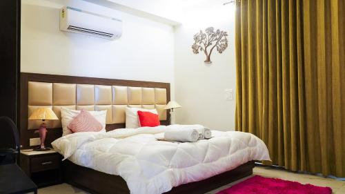 Gurugram Apartment | Lime Tree Service Apartment - Near Artemis Hospital ,Gurgaon