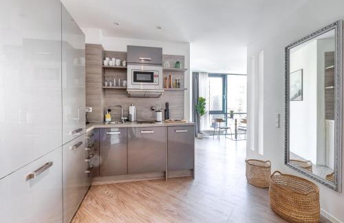 New Town Apartment | Limehome Köln Friesenplatz - Digital Access