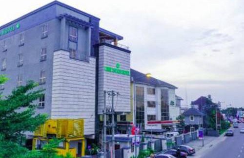 Port Harcourt Apartment | Limewood Hotel Presidential Suite
