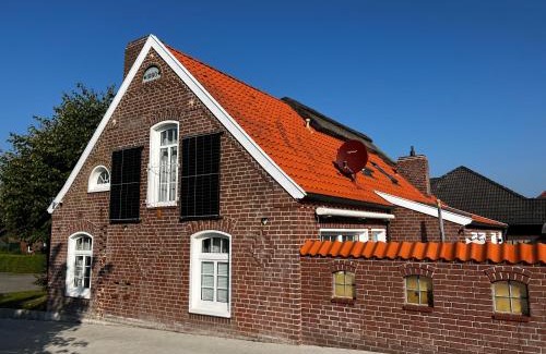 Osteel House | Lindenhuus-Urlaub unter einem Teilreetdach-Terrasse - Nahe Norden-Norddeich