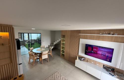 Quinta dos Ganchos House | Lindo sobrado com Jacuzzi