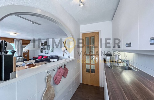 St. Luc Apartment | Linen is not included in the service. We provide, if desired, linen packages including bed linen, ba