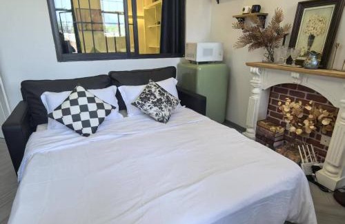 Downtown Shanghai Apartment | 柃居 B&B - The Bund Branch