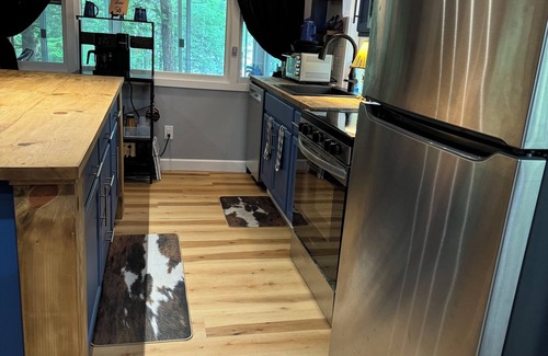 Gilmanton Cottage | Linkys cabin on Shellcamp lake in Gilmanton, perfect getaway!
