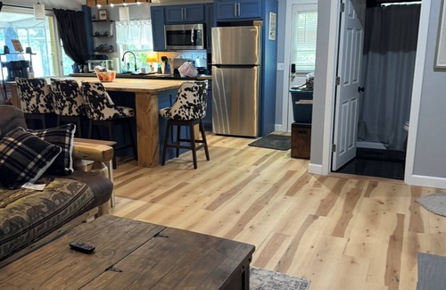 Gilmanton Cottage | Linkys cabin on Shellcamp lake in Gilmanton, perfect getaway!