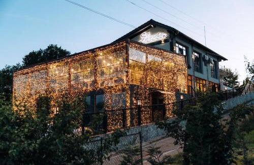 Novaci House | L’INVIDIA